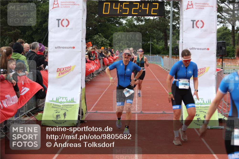 14.06.2026 - 7 Türme Triathlon Andreas Tolksdorf http://msf.ph/oto/9805682 14.06.2026 15:52:41 Ziel 918, 926, 944, 952, 965, 984, 1130, 1644 meine-sportfotos.de
