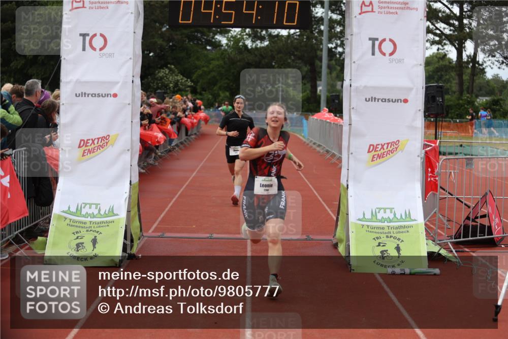 14.06.2026 - 7 Türme Triathlon Andreas Tolksdorf http://msf.ph/oto/9805777 14.06.2026 15:54:09 Ziel 1069, 1530, 1608, 1746 meine-sportfotos.de