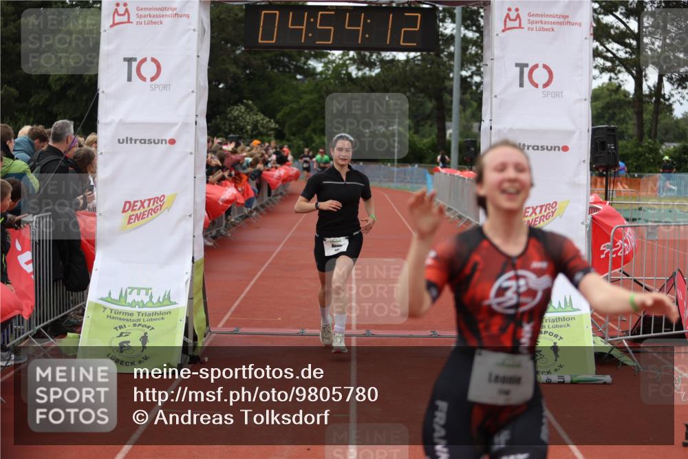 14.06.2026 - 7 Türme Triathlon Andreas Tolksdorf http://msf.ph/oto/9805780 14.06.2026 15:54:10 Ziel 1069, 1530, 1608, 1746 meine-sportfotos.de