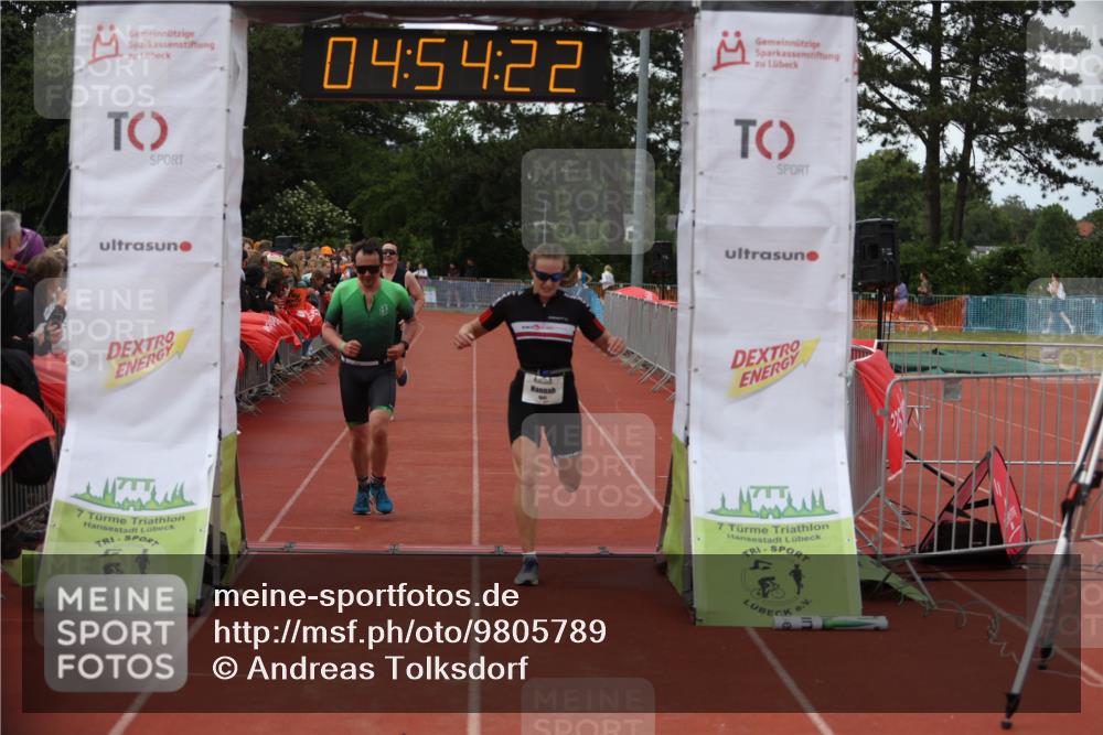 14.06.2026 - 7 Türme Triathlon Andreas Tolksdorf http://msf.ph/oto/9805789 14.06.2026 15:54:21 Ziel 943, 1039, 1647 meine-sportfotos.de