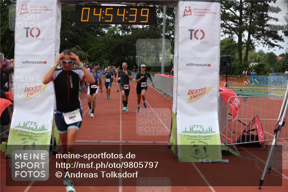14.06.2026 - 7 Türme Triathlon Andreas Tolksdorf http://msf.ph/oto/9805797 14.06.2026 15:54:37 Ziel 711, 827, 1061, 1526, 1730, 1745 meine-sportfotos.de