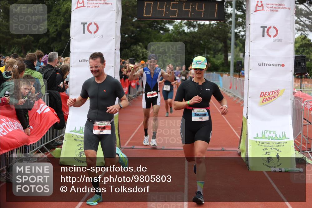 14.06.2026 - 7 Türme Triathlon Andreas Tolksdorf http://msf.ph/oto/9805803 14.06.2026 15:54:40 Ziel 711, 827, 1061, 1526, 1536, 1682, 1730, 1745 meine-sportfotos.de