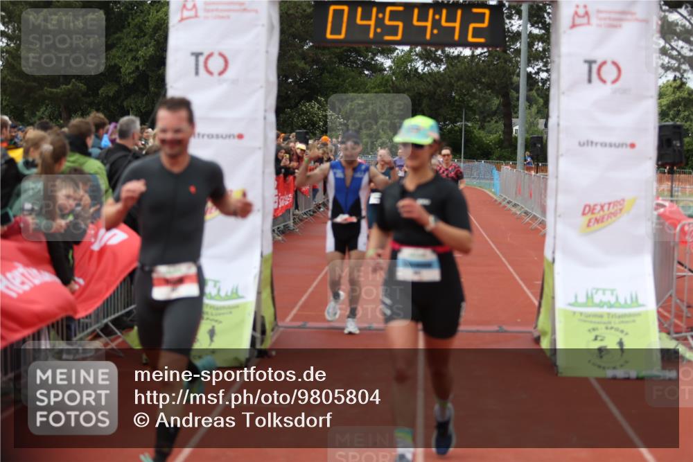 14.06.2026 - 7 Türme Triathlon Andreas Tolksdorf http://msf.ph/oto/9805804 14.06.2026 15:54:40 Ziel 711, 827, 1061, 1526, 1536, 1682, 1730, 1745 meine-sportfotos.de