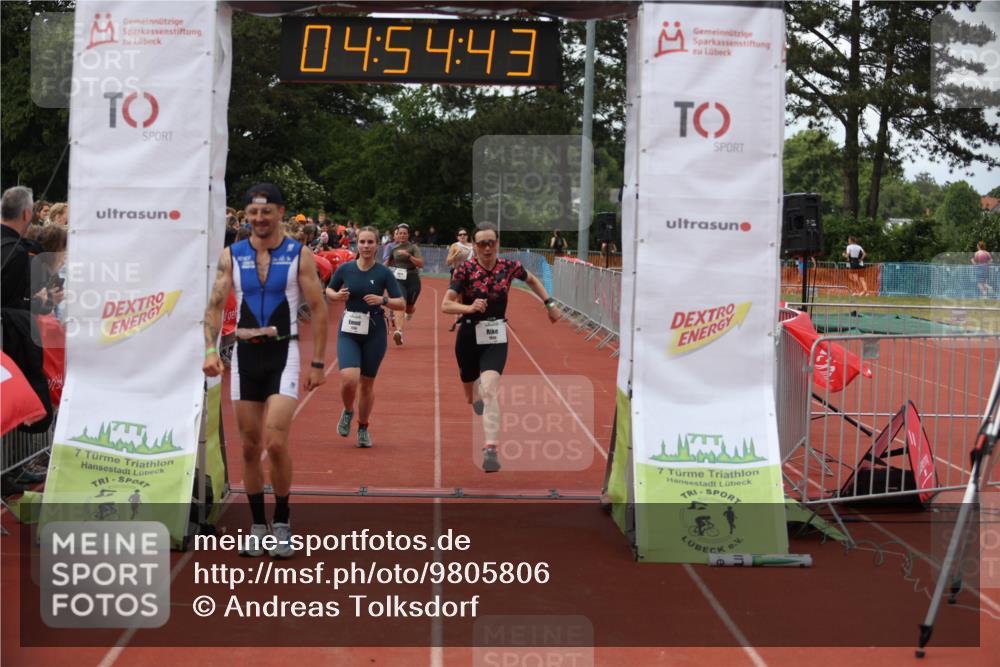 14.06.2026 - 7 Türme Triathlon Andreas Tolksdorf http://msf.ph/oto/9805806 14.06.2026 15:54:42 Ziel 711, 827, 1061, 1526, 1536, 1602, 1682, 1730, 1745 meine-sportfotos.de