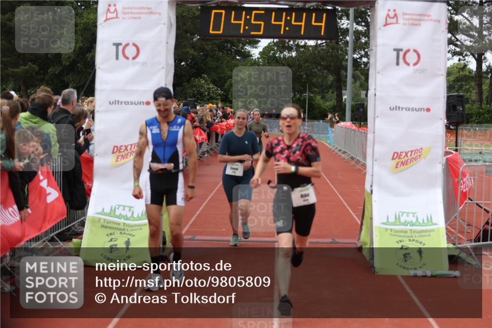14.06.2026 - 7 Türme Triathlon Andreas Tolksdorf http://msf.ph/oto/9805809 14.06.2026 15:54:43 Ziel 711, 827, 1061, 1526, 1536, 1602, 1682, 1730, 1745 meine-sportfotos.de