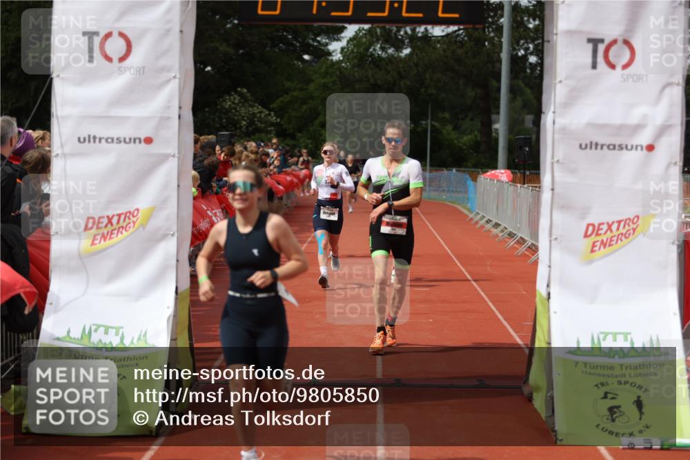 14.06.2026 - 7 Türme Triathlon Andreas Tolksdorf http://msf.ph/oto/9805850 14.06.2026 15:55:20 Ziel 787, 814, 1038, 1556, 1592, 1640, 1711 meine-sportfotos.de
