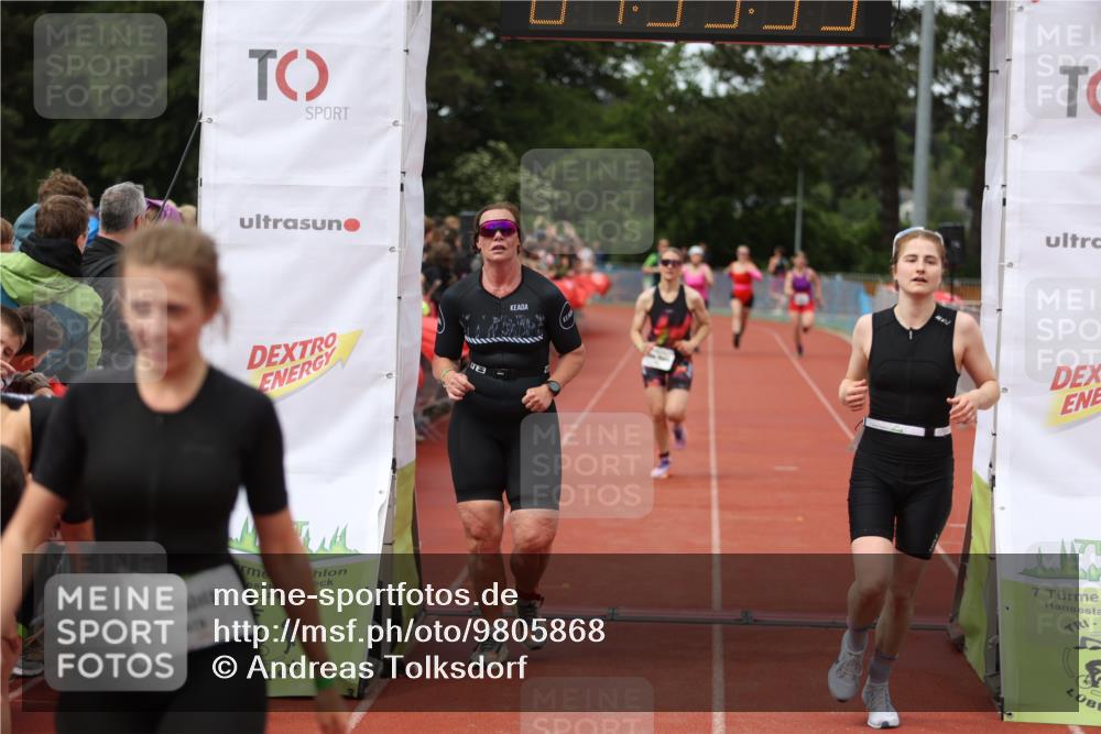 14.06.2026 - 7 Türme Triathlon Andreas Tolksdorf http://msf.ph/oto/9805868 14.06.2026 15:55:34 Ziel 1176, 1501, 1533, 1580, 1629, 1719 meine-sportfotos.de