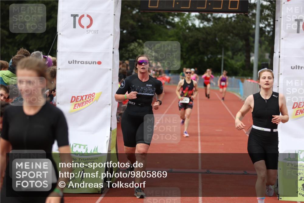 14.06.2026 - 7 Türme Triathlon Andreas Tolksdorf http://msf.ph/oto/9805869 14.06.2026 15:55:34 Ziel 1176, 1501, 1533, 1580, 1629, 1719 meine-sportfotos.de