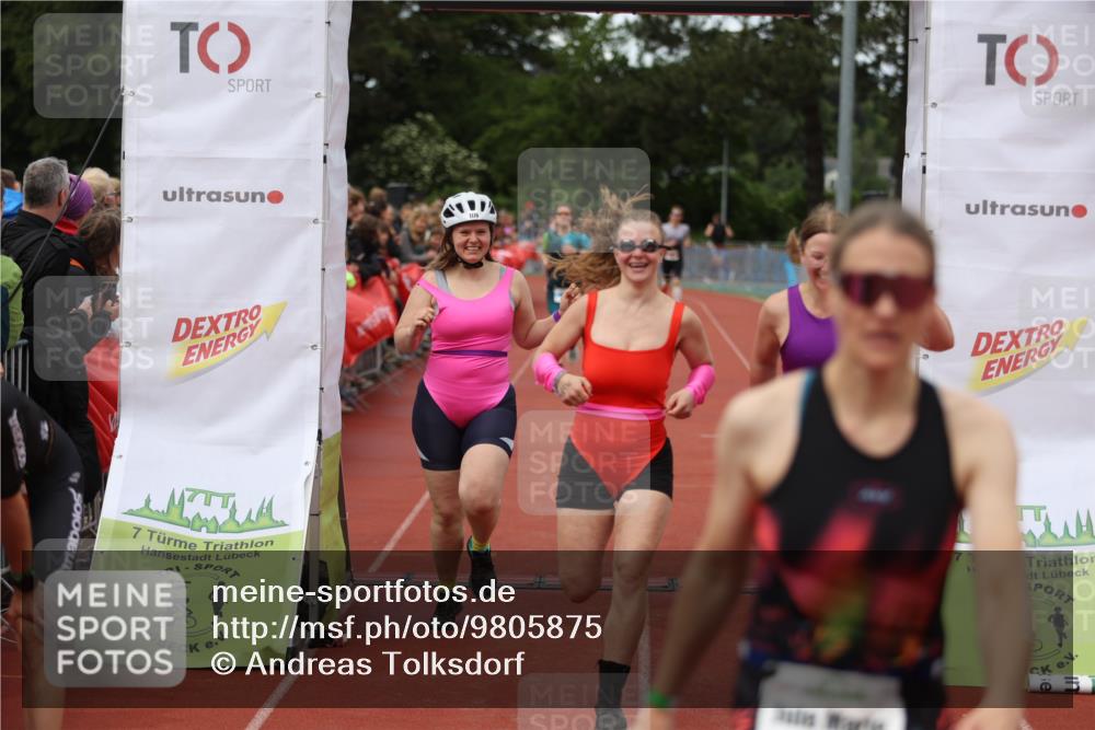 14.06.2026 - 7 Türme Triathlon Andreas Tolksdorf http://msf.ph/oto/9805875 14.06.2026 15:55:40 Ziel 1004, 1176, 1501, 1533, 1719 meine-sportfotos.de