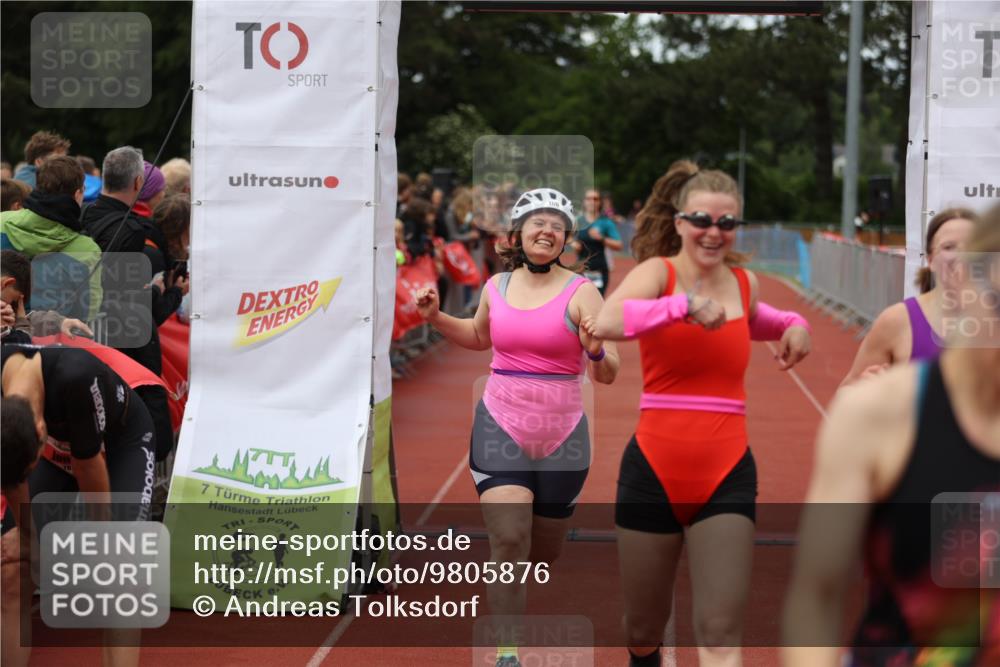 14.06.2026 - 7 Türme Triathlon Andreas Tolksdorf http://msf.ph/oto/9805876 14.06.2026 15:55:41 Ziel 1004, 1176, 1501, 1533, 1719 meine-sportfotos.de