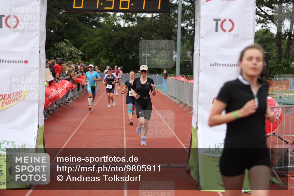14.06.2026 - 7 Türme Triathlon Andreas Tolksdorf http://msf.ph/oto/9805911 14.06.2026 15:56:09 Ziel 751, 960, 1662, 1709, 1735, 1756 meine-sportfotos.de