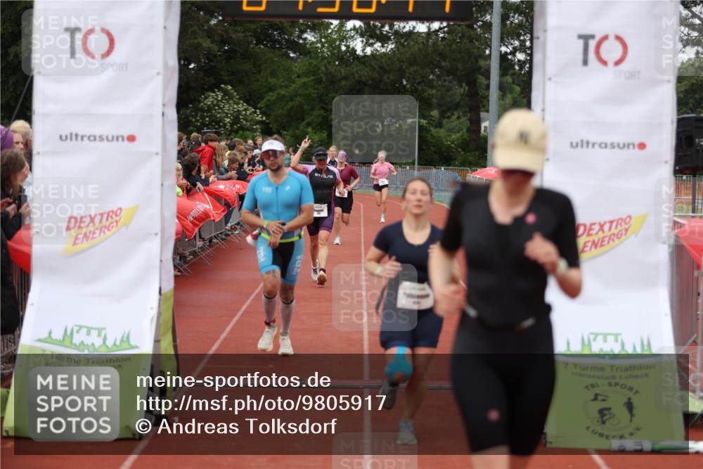 14.06.2026 - 7 Türme Triathlon Andreas Tolksdorf http://msf.ph/oto/9805917 14.06.2026 15:56:12 Ziel 751, 960, 1593, 1660, 1662, 1709, 1735, 1756 meine-sportfotos.de