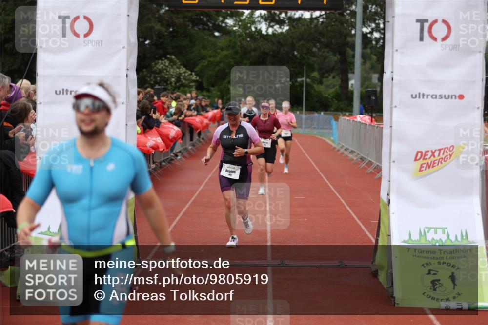 14.06.2026 - 7 Türme Triathlon Andreas Tolksdorf http://msf.ph/oto/9805919 14.06.2026 15:56:15 Ziel 751, 1593, 1660, 1662, 1709, 1735, 1744, 1756 meine-sportfotos.de