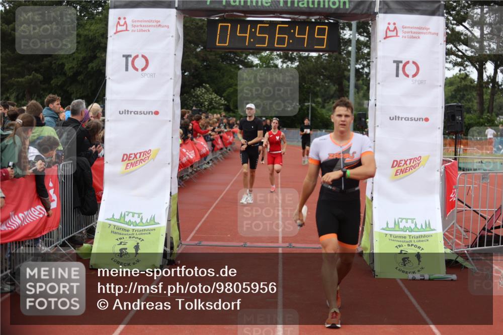 14.06.2026 - 7 Türme Triathlon Andreas Tolksdorf http://msf.ph/oto/9805956 14.06.2026 15:56:48 Ziel 743, 1368, 1435, 1488, 1562, 1591, 1715 meine-sportfotos.de