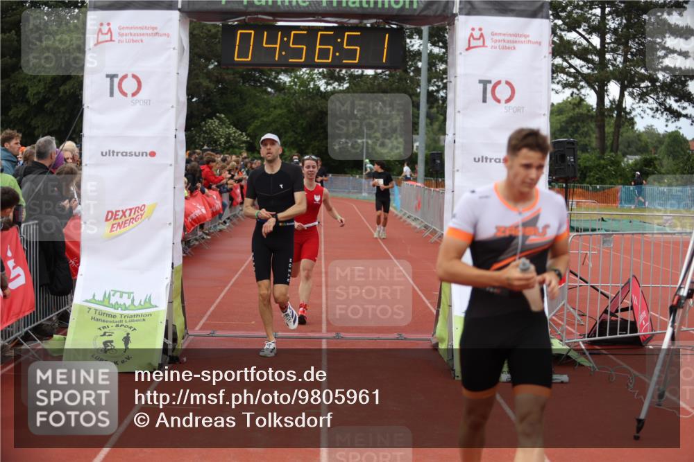 14.06.2026 - 7 Türme Triathlon Andreas Tolksdorf http://msf.ph/oto/9805961 14.06.2026 15:56:50 Ziel 743, 1368, 1435, 1488, 1508, 1562, 1591, 1697, 1715, 1770 meine-sportfotos.de