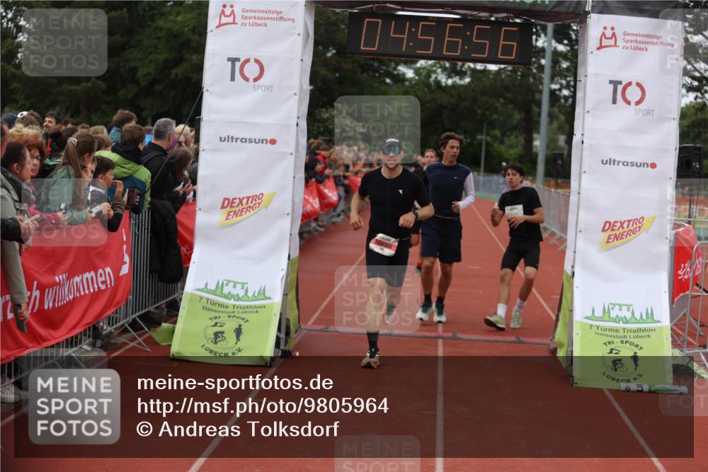 14.06.2026 - 7 Türme Triathlon Andreas Tolksdorf http://msf.ph/oto/9805964 14.06.2026 15:56:55 Ziel 743, 1368, 1435, 1488, 1508, 1671, 1697, 1715, 1770 meine-sportfotos.de