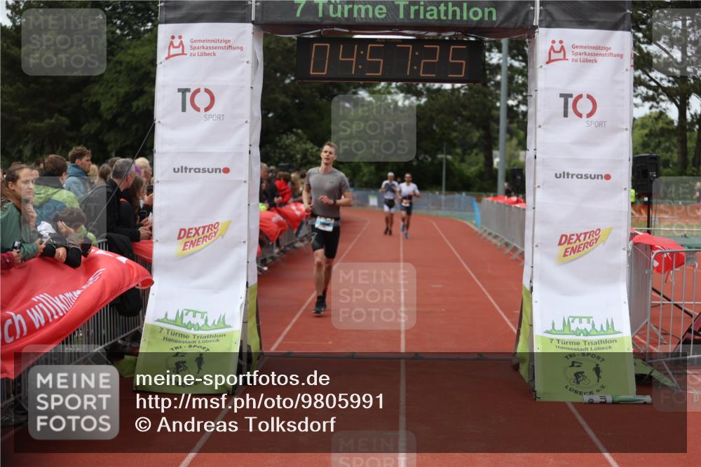 14.06.2026 - 7 Türme Triathlon Andreas Tolksdorf http://msf.ph/oto/9805991 14.06.2026 15:57:24 Ziel 666, 1142 meine-sportfotos.de