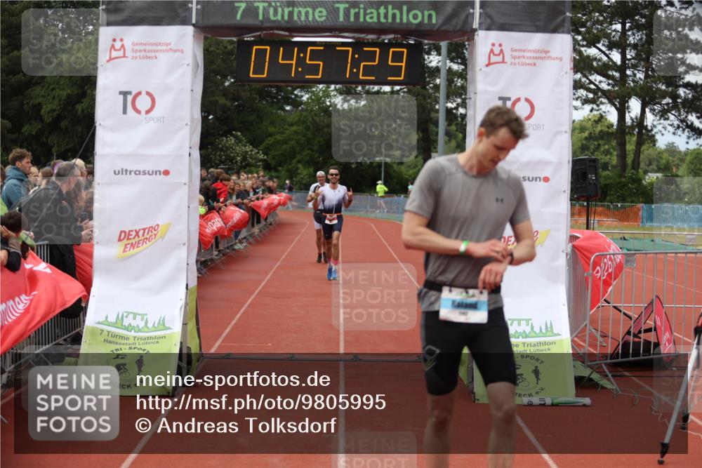 14.06.2026 - 7 Türme Triathlon Andreas Tolksdorf http://msf.ph/oto/9805995 14.06.2026 15:57:28 Ziel 666, 1106, 1142 meine-sportfotos.de