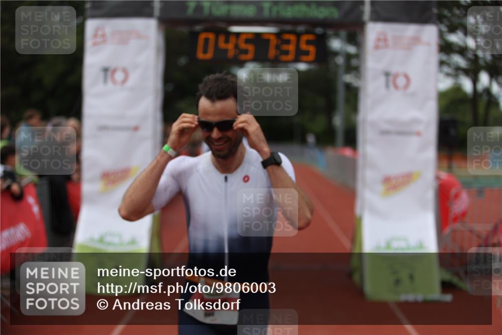 14.06.2026 - 7 Türme Triathlon Andreas Tolksdorf http://msf.ph/oto/9806003 14.06.2026 15:57:34 Ziel 666, 1106, 1142 meine-sportfotos.de