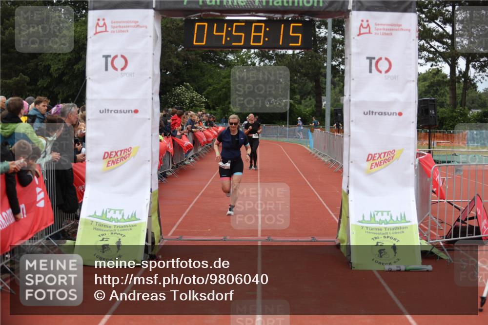 14.06.2026 - 7 Türme Triathlon Andreas Tolksdorf http://msf.ph/oto/9806040 14.06.2026 15:58:14 Ziel 1178, 1207, 1516, 1564, 1609 meine-sportfotos.de
