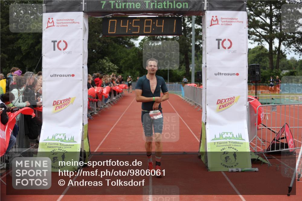 14.06.2026 - 7 Türme Triathlon Andreas Tolksdorf http://msf.ph/oto/9806061 14.06.2026 15:58:40 Ziel 724 meine-sportfotos.de