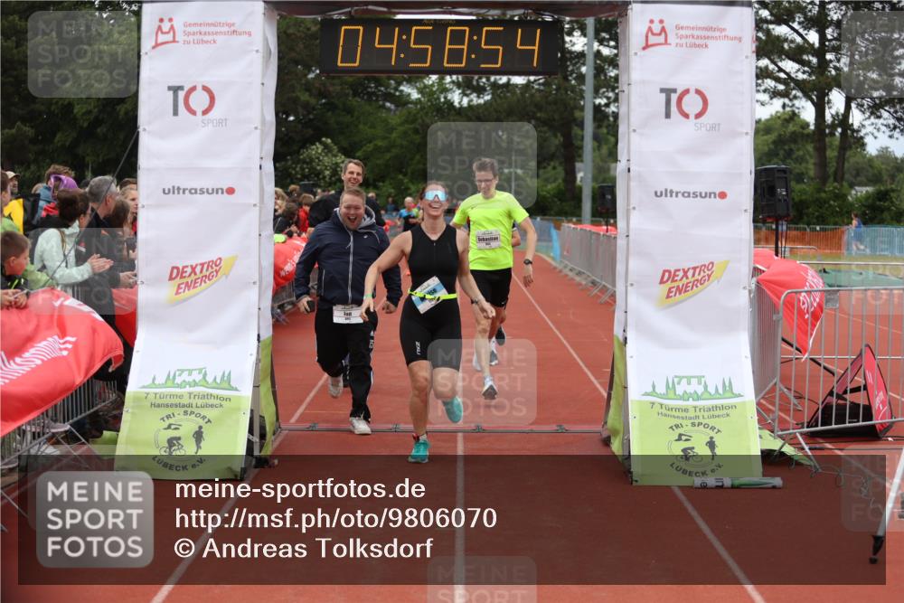 14.06.2026 - 7 Türme Triathlon Andreas Tolksdorf http://msf.ph/oto/9806070 14.06.2026 15:58:53 Ziel 893, 1077, 1121, 1522 meine-sportfotos.de