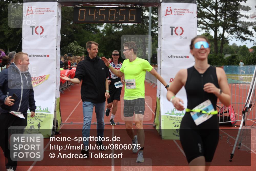14.06.2026 - 7 Türme Triathlon Andreas Tolksdorf http://msf.ph/oto/9806075 14.06.2026 15:58:55 Ziel 893, 1077, 1121, 1522 meine-sportfotos.de
