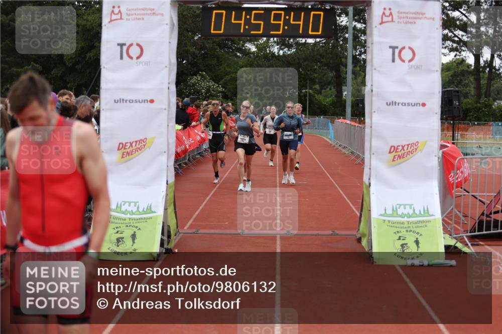 14.06.2026 - 7 Türme Triathlon Andreas Tolksdorf http://msf.ph/oto/9806132 14.06.2026 15:59:39 Ziel 750, 895, 1140, 1337, 1358, 1476, 1540, 1698, 1733 meine-sportfotos.de