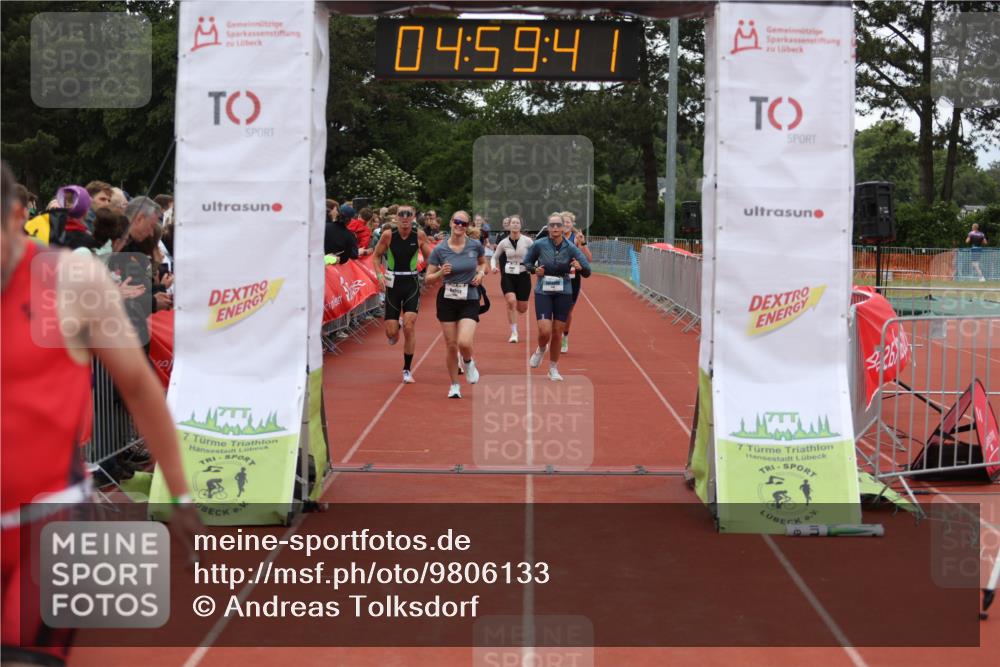 14.06.2026 - 7 Türme Triathlon Andreas Tolksdorf http://msf.ph/oto/9806133 14.06.2026 15:59:40 Ziel 750, 895, 1140, 1337, 1358, 1476, 1540, 1698, 1733 meine-sportfotos.de