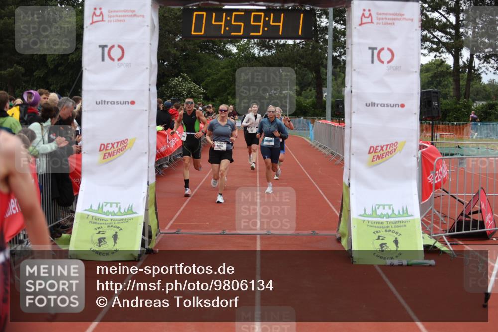 14.06.2026 - 7 Türme Triathlon Andreas Tolksdorf http://msf.ph/oto/9806134 14.06.2026 15:59:40 Ziel 750, 895, 1140, 1337, 1358, 1476, 1540, 1698, 1733 meine-sportfotos.de