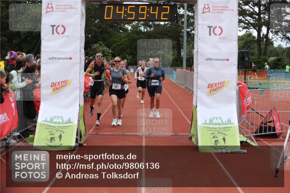 14.06.2026 - 7 Türme Triathlon Andreas Tolksdorf http://msf.ph/oto/9806136 14.06.2026 15:59:41 Ziel 750, 895, 1140, 1337, 1476, 1540, 1698, 1733 meine-sportfotos.de