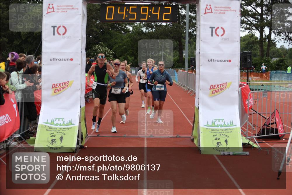 14.06.2026 - 7 Türme Triathlon Andreas Tolksdorf http://msf.ph/oto/9806137 14.06.2026 15:59:41 Ziel 750, 895, 1140, 1337, 1476, 1540, 1698, 1733 meine-sportfotos.de