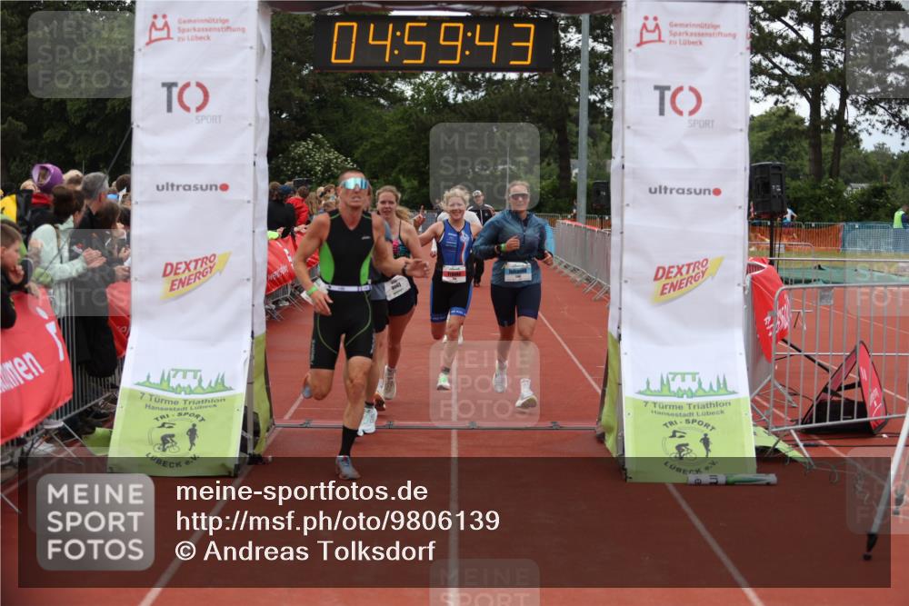 14.06.2026 - 7 Türme Triathlon Andreas Tolksdorf http://msf.ph/oto/9806139 14.06.2026 15:59:42 Ziel 750, 895, 1140, 1337, 1476, 1540, 1698, 1733 meine-sportfotos.de