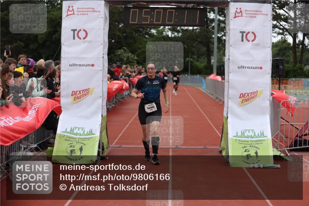 14.06.2026 - 7 Türme Triathlon Andreas Tolksdorf http://msf.ph/oto/9806166 14.06.2026 16:00:10 Ziel 1287, 1692 meine-sportfotos.de