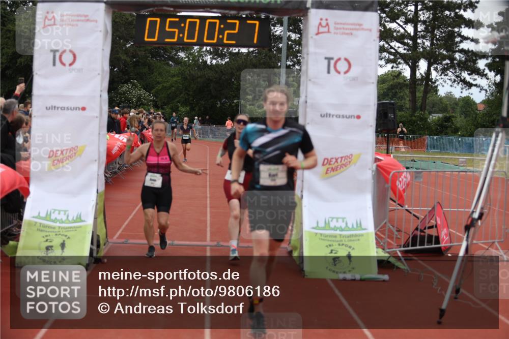 14.06.2026 - 7 Türme Triathlon Andreas Tolksdorf http://msf.ph/oto/9806186 14.06.2026 16:00:26 Ziel 983, 1557, 1577, 1606, 1633, 1683, 1774 meine-sportfotos.de
