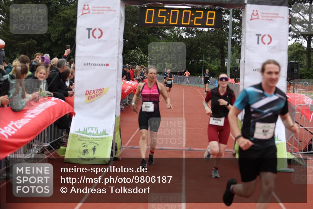 14.06.2026 - 7 Türme Triathlon Andreas Tolksdorf http://msf.ph/oto/9806187 14.06.2026 16:00:26 Ziel 983, 1557, 1577, 1606, 1633, 1683, 1774 meine-sportfotos.de