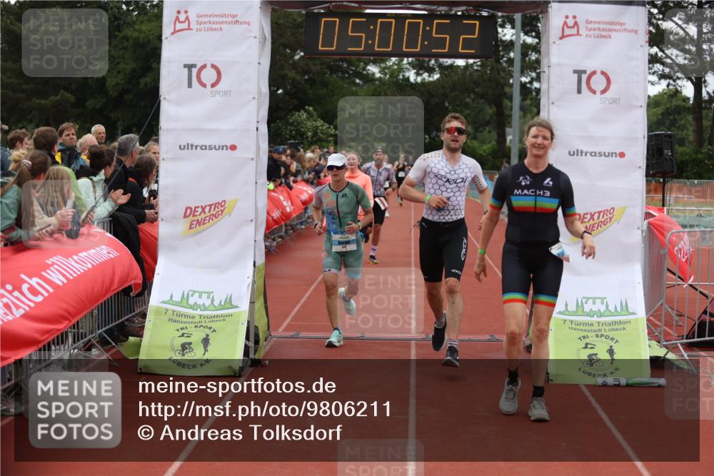 14.06.2026 - 7 Türme Triathlon Andreas Tolksdorf http://msf.ph/oto/9806211 14.06.2026 16:00:51 Ziel 684, 688, 903, 928, 979, 1657, 1736 meine-sportfotos.de