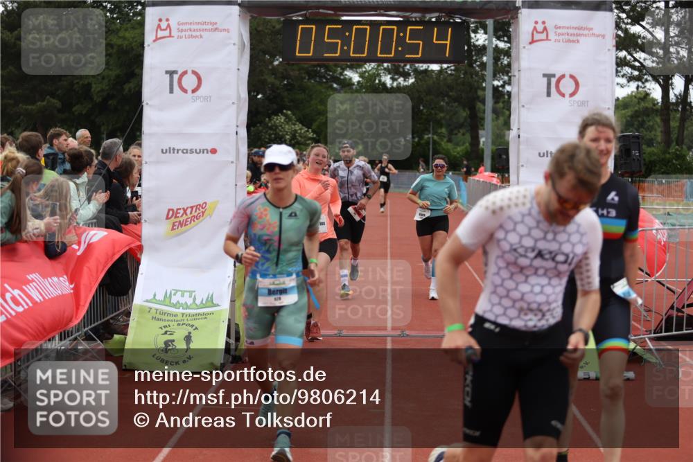 14.06.2026 - 7 Türme Triathlon Andreas Tolksdorf http://msf.ph/oto/9806214 14.06.2026 16:00:52 Ziel 684, 688, 903, 928, 979, 1554, 1657, 1664, 1736 meine-sportfotos.de