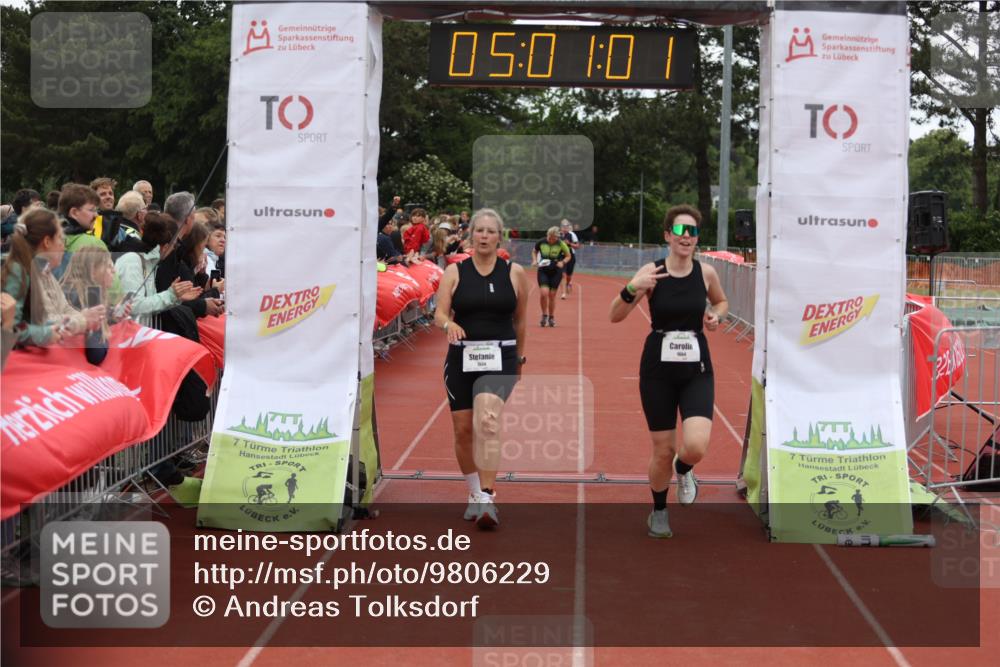 14.06.2026 - 7 Türme Triathlon Andreas Tolksdorf http://msf.ph/oto/9806229 14.06.2026 16:01:00 Ziel 684, 1057, 1554, 1657, 1664, 1736 meine-sportfotos.de