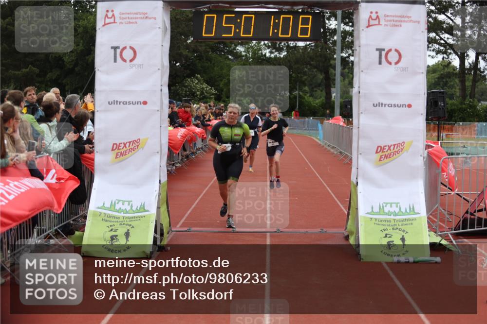 14.06.2026 - 7 Türme Triathlon Andreas Tolksdorf http://msf.ph/oto/9806233 14.06.2026 16:01:07 Ziel 1057, 1554, 1630, 1652, 1664, 1708 meine-sportfotos.de