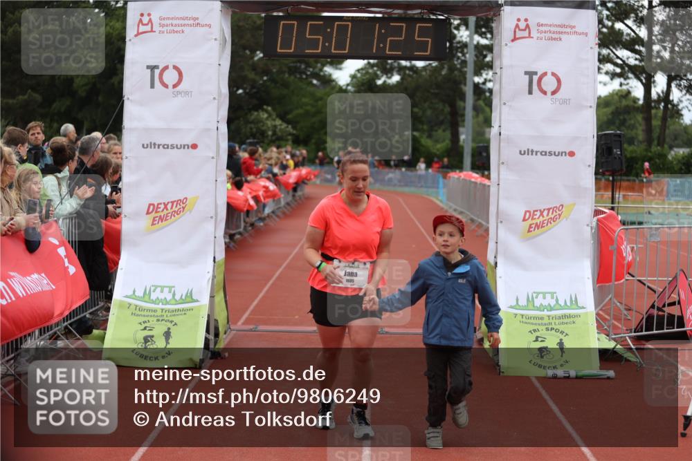 14.06.2026 - 7 Türme Triathlon Andreas Tolksdorf http://msf.ph/oto/9806249 14.06.2026 16:01:24 Ziel 1605 meine-sportfotos.de