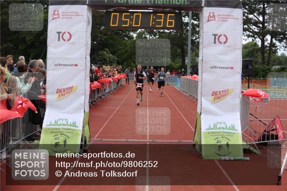 14.06.2026 - 7 Türme Triathlon Andreas Tolksdorf http://msf.ph/oto/9806252 14.06.2026 16:01:35 Ziel 806, 1382, 1794 meine-sportfotos.de