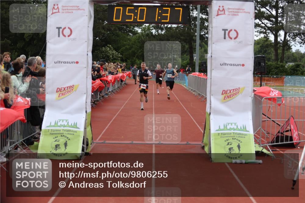 14.06.2026 - 7 Türme Triathlon Andreas Tolksdorf http://msf.ph/oto/9806255 14.06.2026 16:01:35 Ziel 806, 1382, 1794 meine-sportfotos.de
