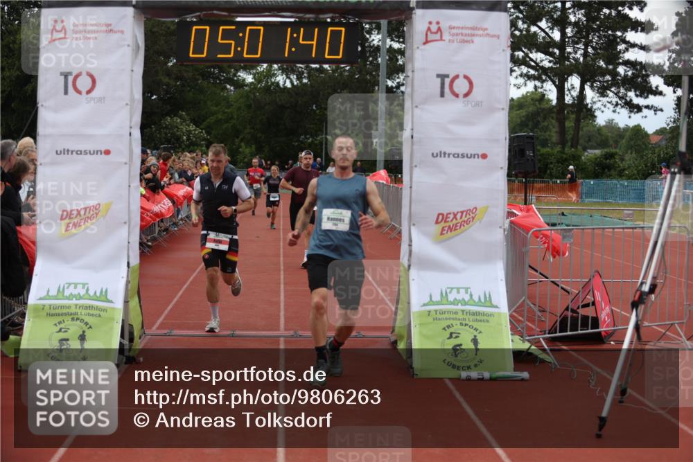 14.06.2026 - 7 Türme Triathlon Andreas Tolksdorf http://msf.ph/oto/9806263 14.06.2026 16:01:38 Ziel 806, 962, 1382, 1790, 1794 meine-sportfotos.de