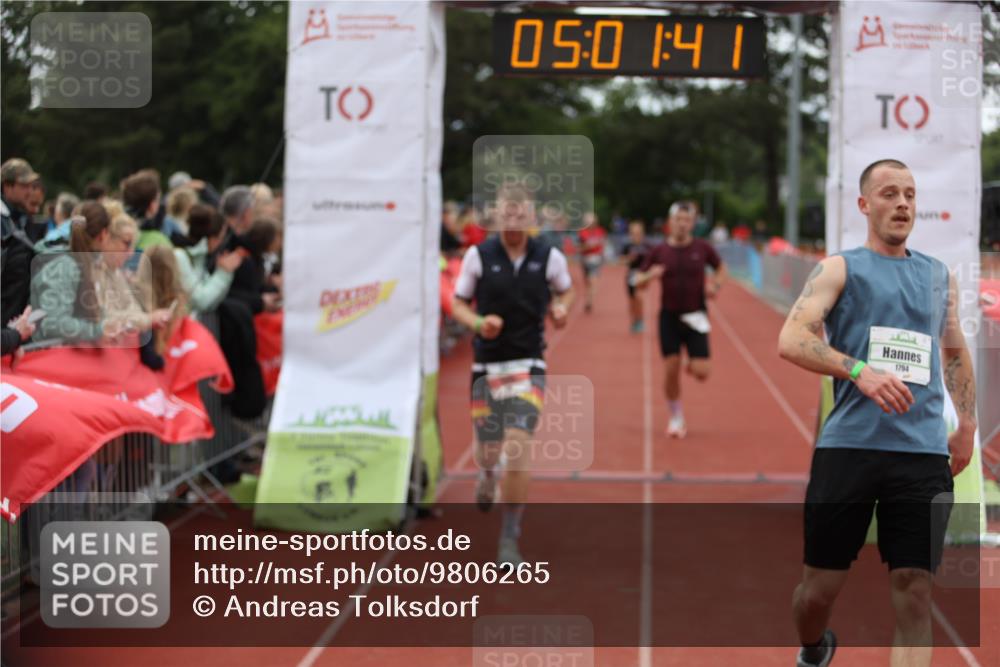 14.06.2026 - 7 Türme Triathlon Andreas Tolksdorf http://msf.ph/oto/9806265 14.06.2026 16:01:40 Ziel 806, 962, 1382, 1790, 1794 meine-sportfotos.de