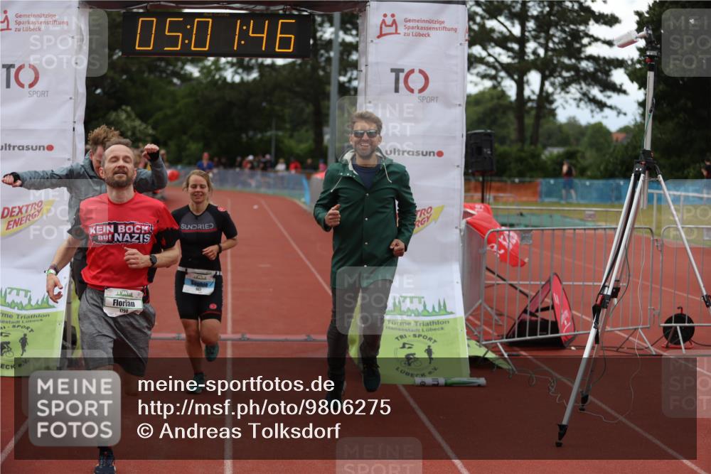 14.06.2026 - 7 Türme Triathlon Andreas Tolksdorf http://msf.ph/oto/9806275 14.06.2026 16:01:45 Ziel 806, 962, 1319, 1382, 1790, 1794 meine-sportfotos.de