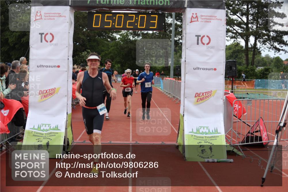 14.06.2026 - 7 Türme Triathlon Andreas Tolksdorf http://msf.ph/oto/9806286 14.06.2026 16:02:02 Ziel 1035, 1555, 1655, 1704, 1781 meine-sportfotos.de