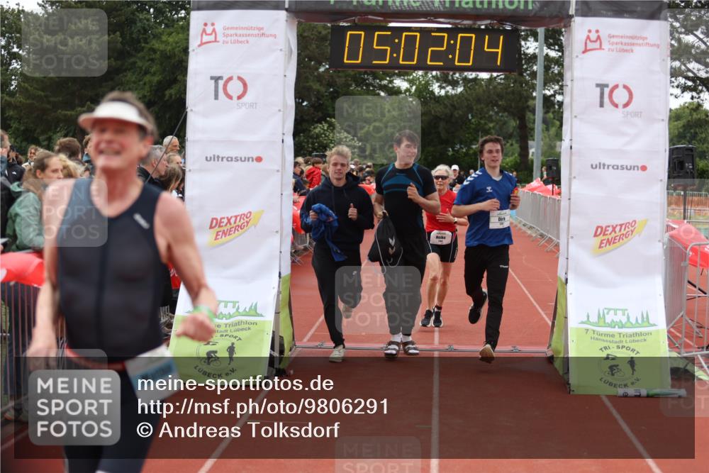 14.06.2026 - 7 Türme Triathlon Andreas Tolksdorf http://msf.ph/oto/9806291 14.06.2026 16:02:03 Ziel 1035, 1555, 1655, 1704, 1781 meine-sportfotos.de