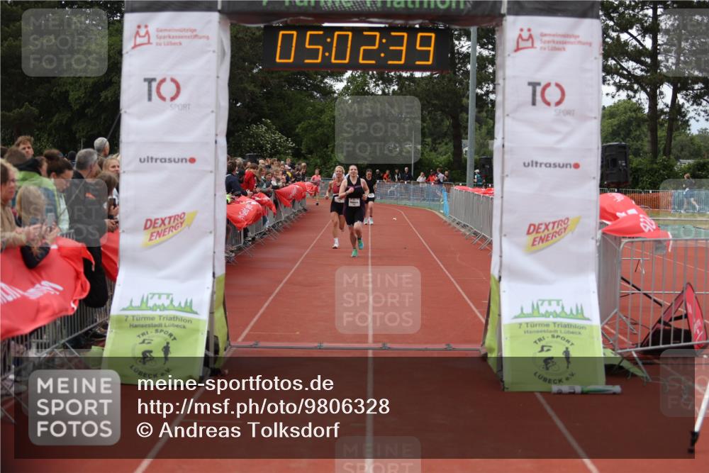 14.06.2026 - 7 Türme Triathlon Andreas Tolksdorf http://msf.ph/oto/9806328 14.06.2026 16:02:38 Ziel 812, 866, 1597, 1677, 1695 meine-sportfotos.de