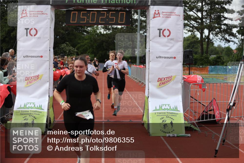 14.06.2026 - 7 Türme Triathlon Andreas Tolksdorf http://msf.ph/oto/9806355 14.06.2026 16:02:49 Ziel 812, 1293, 1322, 1511, 1597, 1599, 1642, 1695 meine-sportfotos.de
